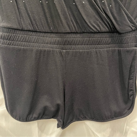 Romper embellished with bling size medium - Picture 6 of 9